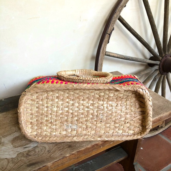 MEXICAN WOVAN BASKET TOTE Colorful Serape Vtg Lg - Picture 4 of 9
